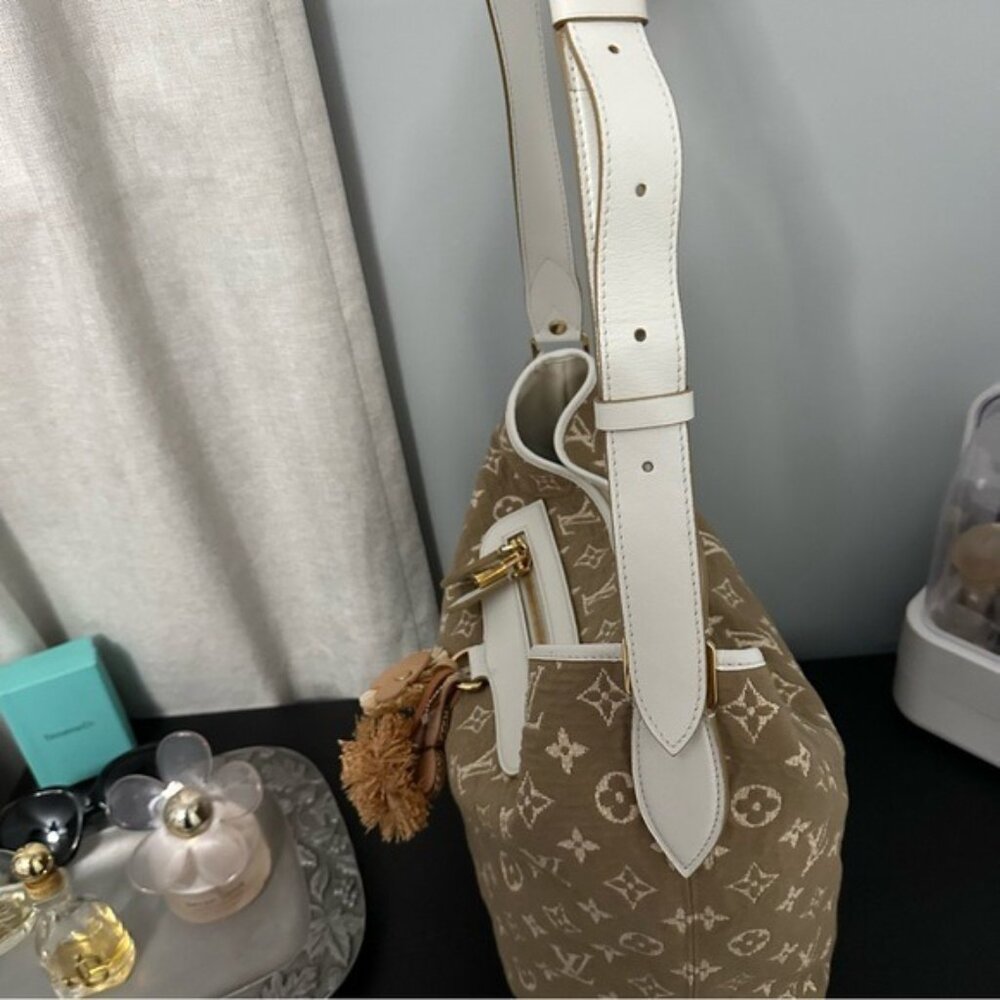 Louis Vuitton Sabia Bouzas PM Monogram Blonde White Shoulder Bag Cruise 2011 - Picture 5 of 16